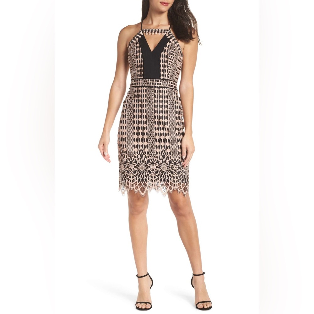 Harlyn ladies NWT Nude and Black sleeveless dress. Small.